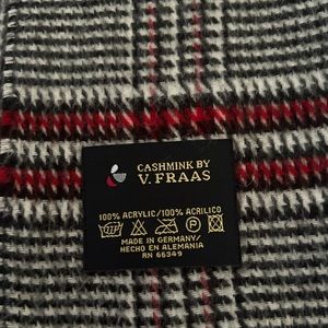 Cashmink by V. Fraas plaid scarf